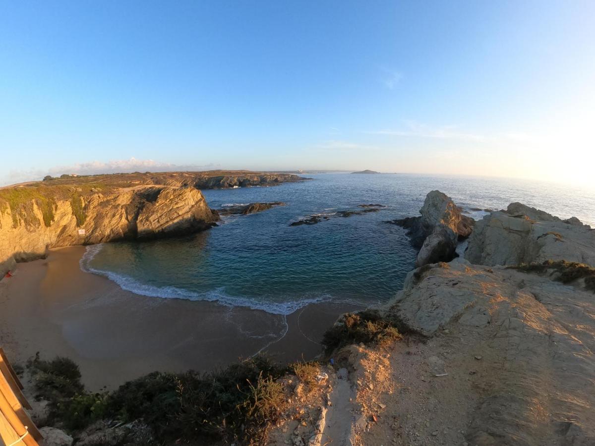 Pé na Areia, Alojamento Local Porto Covo Esterno foto